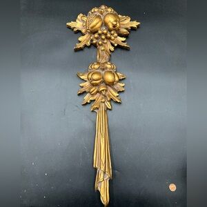 Hickory Manor House Gold Wall Accent